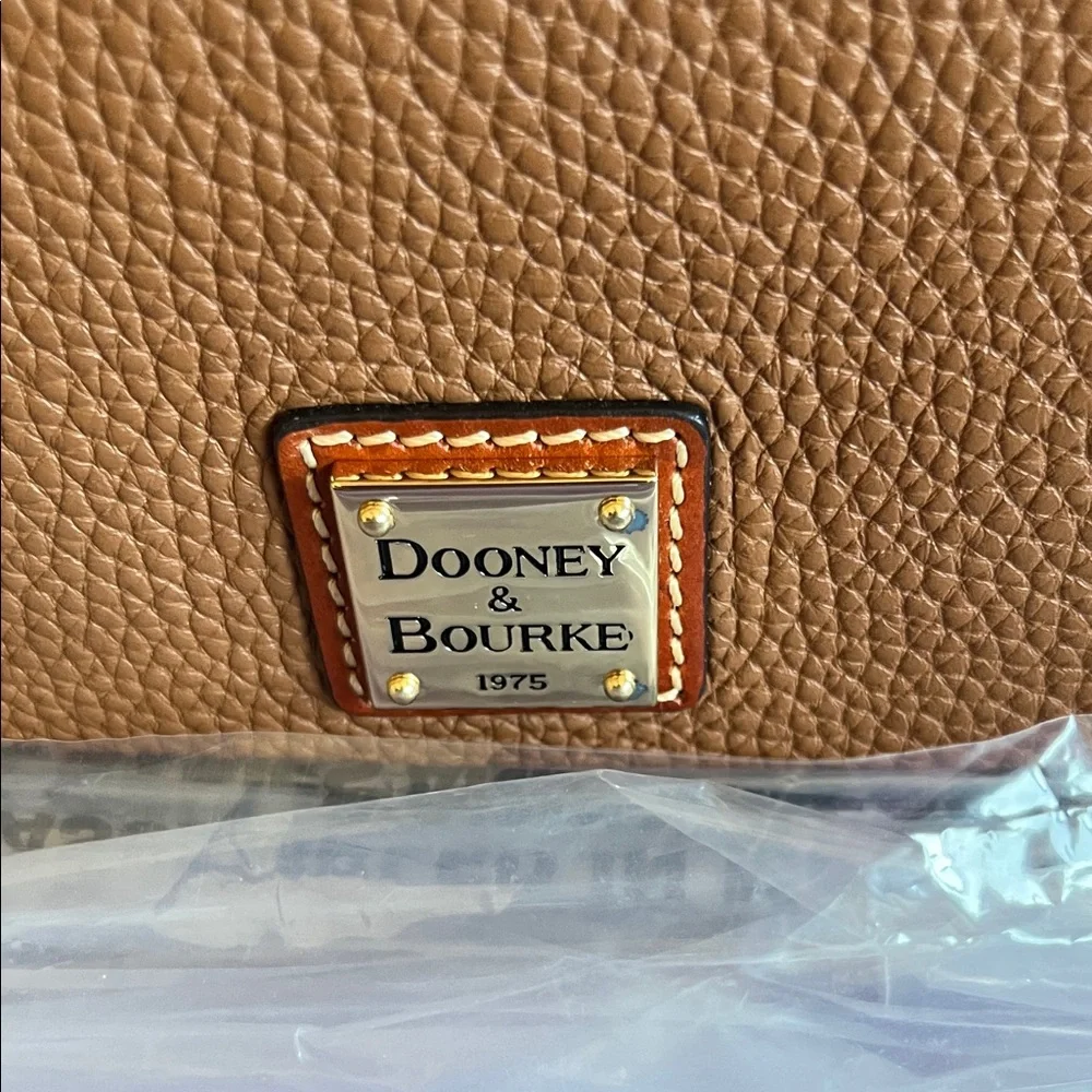 Dooney & Bourke Caramel Leather Shoulder Bag 🪻 - Picture 2 of 11